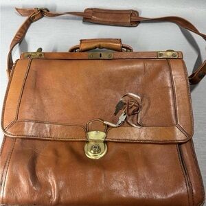 Men’s Tan Leather Briefcase with Shoulder Strap